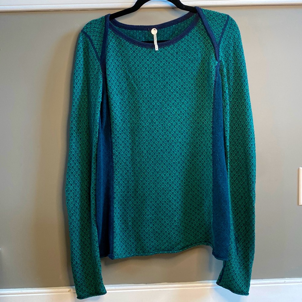 Margaret O’Leary green and blue sweater. Size M